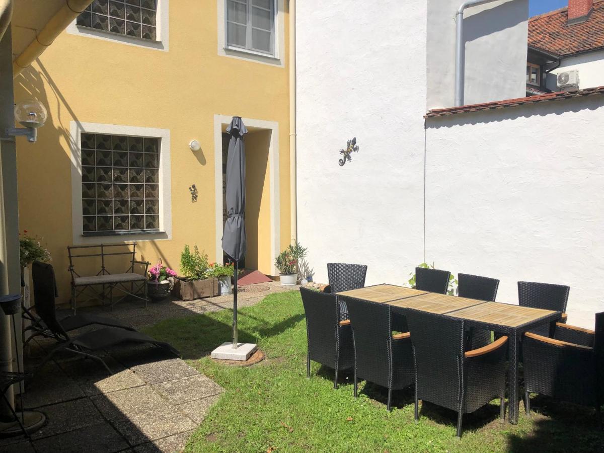 Altstadt-Apartments Bad Radkersburg - Ihr Zuhause Auf Reisen Екстериор снимка